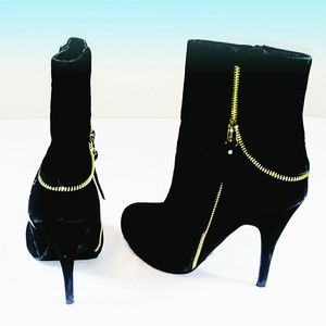 "DbDk"  Black Booties